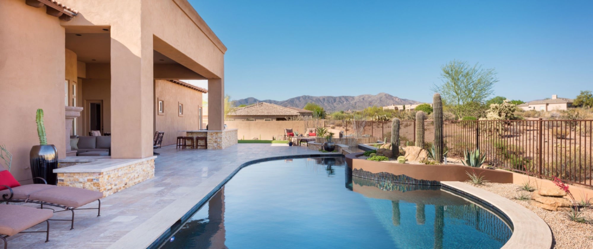 Modern Perimeter Overflow Spa & Luxury Pool | Scottsdale Arizona ...